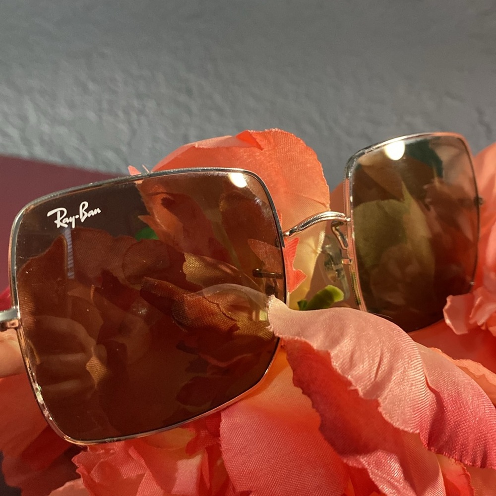 Silver Square Ray-Bans. - Picture 2 of 7